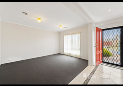 16 Eucumbene Road Manor Lakes image 