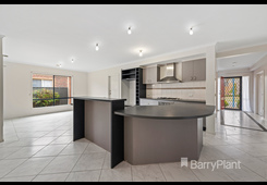 16 Eucumbene Road Manor Lakes image 