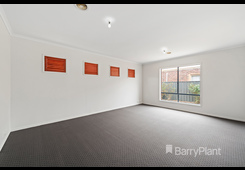 16 Eucumbene Road Manor Lakes image 