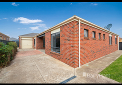 16 Eucumbene Road Manor Lakes image 