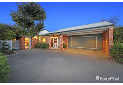 17 St John Place Rowville