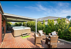 18 Barrus Grove Wyndham Vale image 