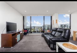 305/50 Catamaran Drive Werribee South image 