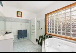33 Westleigh Drive Werribee image 