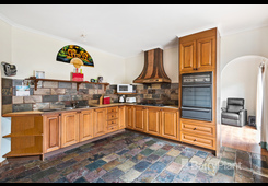 4 Warbler Close Werribee image 