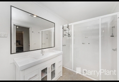 6 Foster Street Werribee image 