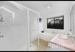 6 Foster Street Werribee image 