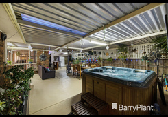 73 Wildflower Crescent Hoppers Crossing image 